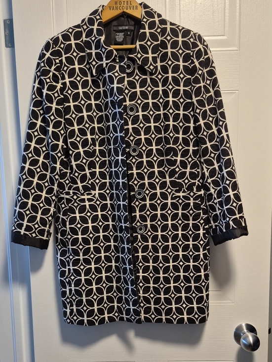 Chapter One Jackets & Blazers - CHAPTER ONE, Long-line Jacket, Fully Lined, 2 Patch Pockets, Black & Cream, Med.